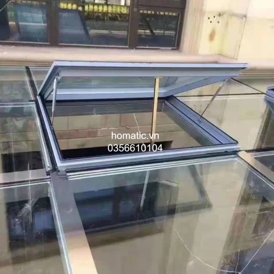 cửa giếng trời tự động